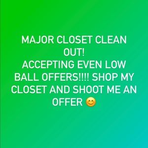 Flash sale!! I will accept low ball offers! Trying to clean out 😊